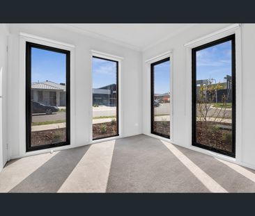 2 Dussehra St, Kalkallo, Vic 3064 - Photo 4