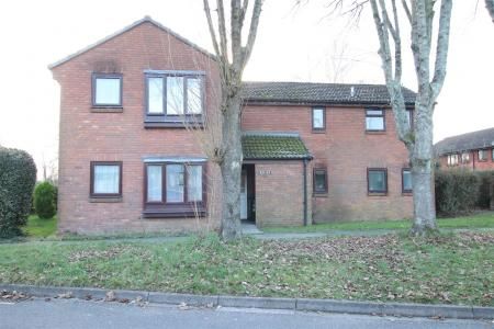 Cuthbury Gardens, Wimborne - Photo 2