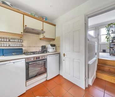 2 bedroom townhouse to rent - Photo 4