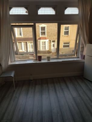 Room in a Shared Flat, Two Mile Hill Road, BS15 - Photo 1