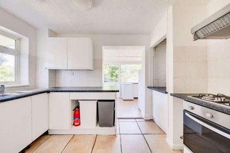 St Michaels Road, Canterbury, CT2 - Photo 2