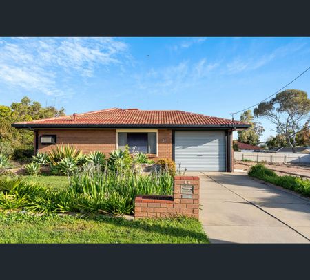 21 Conington Cres, Morphett Vale, SA 5162 - Photo 4