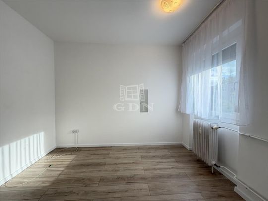 Kiadó felújított panel lakás - Székesfehérvár - Fotó 1