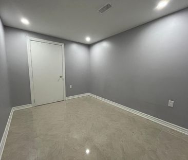 For Lease - 617 West 5th Street, Hamilton, Ontario - Photo 5