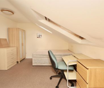 6 bedroom Student Terraced House to rent in Belle Grove West, Newca... - Photo 3