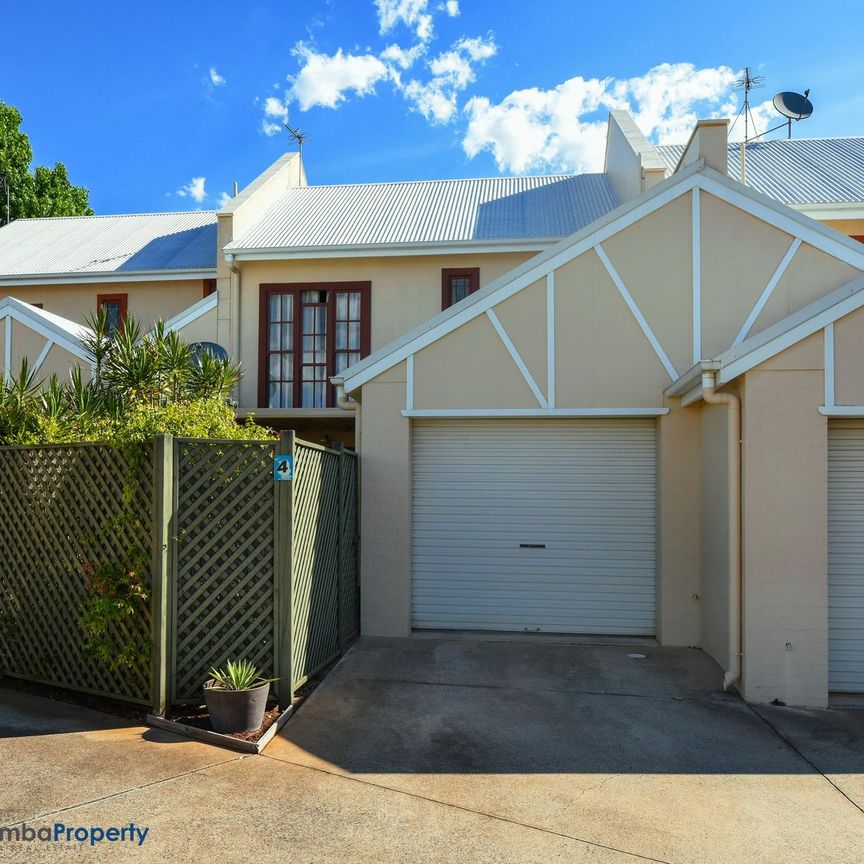 4/2 Sharon Court, 4350, Darling Heights Qld - Photo 1