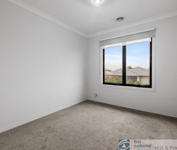 10 Trainers Way, Clyde - Photo 4