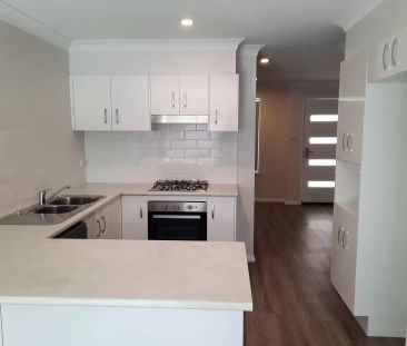 Won't Last Long - Photo 5