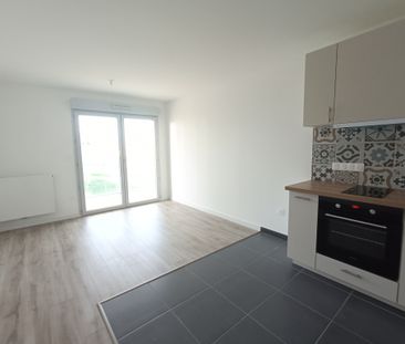 Location Appartement 2 pièces 45m² BEZANNES 51430 - Photo 3