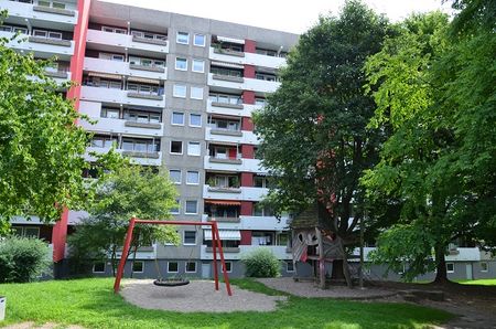 Familienfreundliche 4-Zimmer-Wohnung mit Balkon - Photo 3