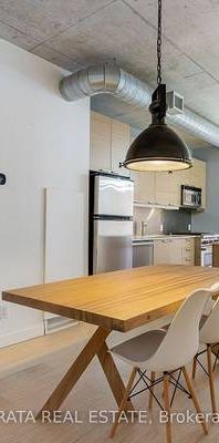 BOUTIQUE LOFT ENTERTAINMENT DISTIRCT 2 BEDS 2 BATHS PARKING INCLD - Photo 1