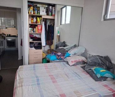 2 Bed + Study, 2 Bathroom, 1 Car, Gym, Pool, Spa, Sauna - Photo 1
