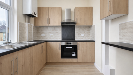 1 bedroom in a house share to rent - Photo 3