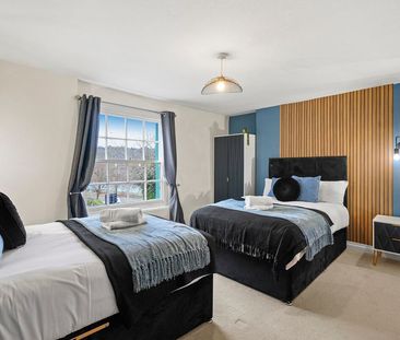 Avon Crescent - Photo 3