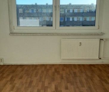 Hier fühlen Sie sich wohl: familienfreundliche 4-Raum-Wohnung! - Foto 1