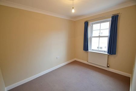3 bedroom terraced house to rent - Photo 2