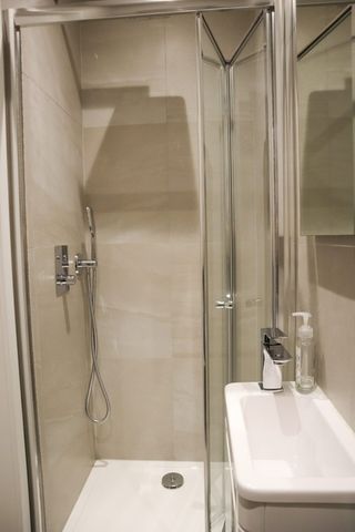 Studio Flat, Green Walk, NW4 - Photo 4