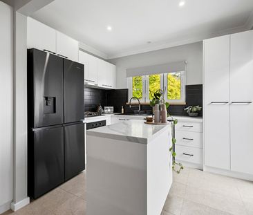 Beautifully Renovated 3 Bedroom Home - Photo 4