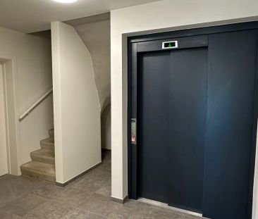 Stijlvol nieuwbouwappartement met zonneterras en garage in het hart... - Photo 6