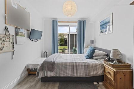 4 bedroom townhouse to rent - Photo 5