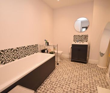 2 bedroom apartment to rent - Photo 6