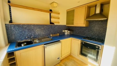 2 bedroom apartment to rent - Photo 2