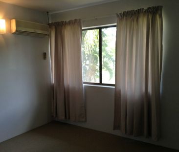 Spacious 2 bedroom unit in Mackay CBD - Photo 4