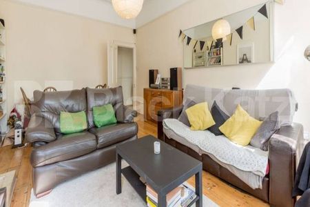 Stunning Mansion Block Seconds to Highgate Village and Archway tube zone 2 - Photo 2
