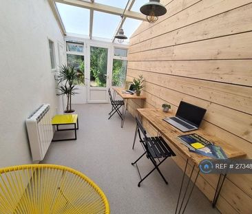 3 bedroom terraced house to rent - Photo 5