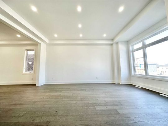 For Lease - 80 Silk Twist Drive, East Gwillimbury, Ontario - Photo 1