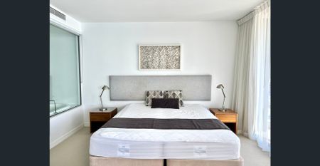 Furnished Luxury High-Rise - Photo 4