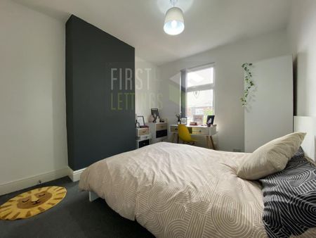 3 bedroom terraced house to rent - Photo 3
