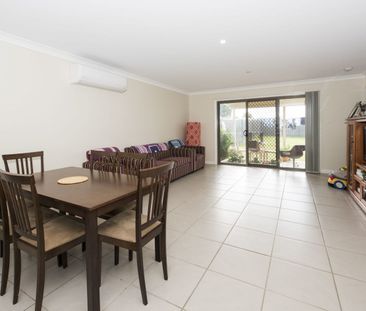 Stylish & Contemporary Home in South Mudgee - Photo 3