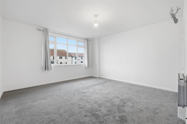 1 Bedroom Flat - Above Shop - Photo 1