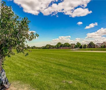 16 HARPER Street, Waterdown, Ontario, L0R2H3 - Photo 4