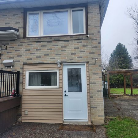 For Lease - 80 Rockport Crescent Unit# 1, Richmond Hill, Ontario - Photo 2