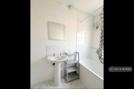 4 bedroom terraced house to rent - Photo 4