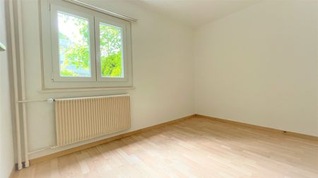 Rent a 4 rooms apartment in Zuchwil - Photo 2