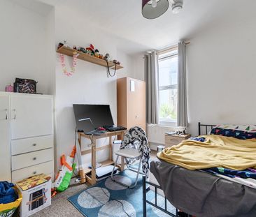 4 bedroom terraced house to rent - Photo 1