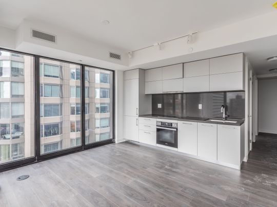 For Lease - 188 Cumberland Street Unit# 1812, Toronto, Ontario - Photo 1
