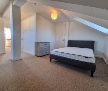 1 Bed Student Accommodation - Photo 3