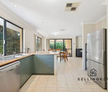 “SellingKey presents 12 Bodallin Crescent!” - Photo 6
