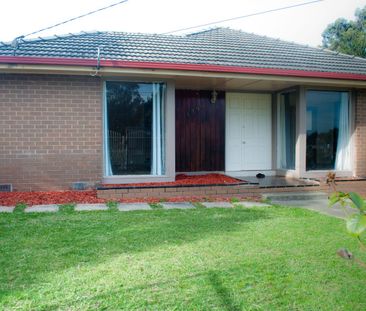 PERFECTLY POSITIONED - Photo 4