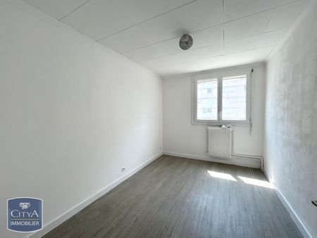 Location Appartement 3 pièces 53m² CHALON SUR SAONE 71100 - Photo 3