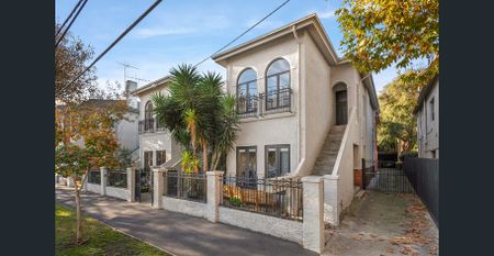 Delightful Deco with Two Living Zones & Balcony - Photo 2