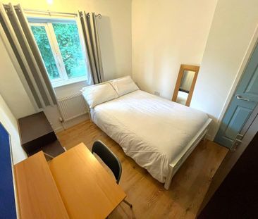 3 bedroom end of terrace house to rent - Photo 6