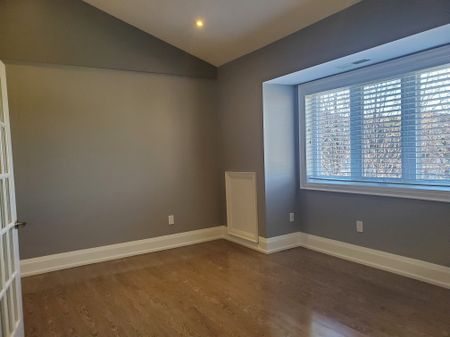 For Lease - 101 Bristol Road Unit# 223, Mississauga, Ontario - Photo 3
