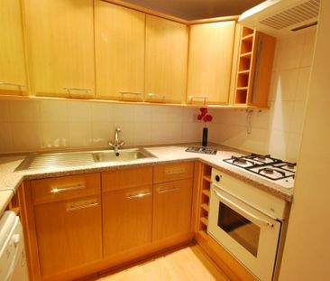 2 Bed - Wolseley Gdns, Jesmond - Photo 4