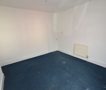 2 Bedroom Terraced House - Photo 5