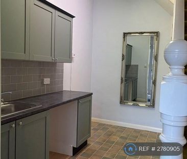 2 bedroom end of terrace house to rent - Photo 5